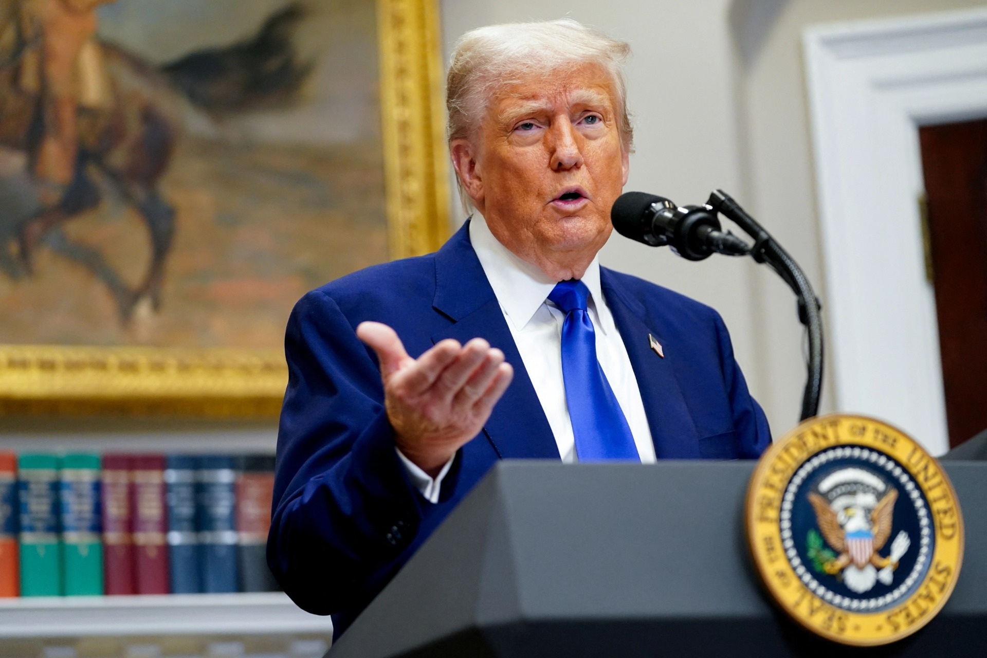 Ông Trump lên tiếng về khả năng Mỹ can dự xung đột Israel - Iran - 1