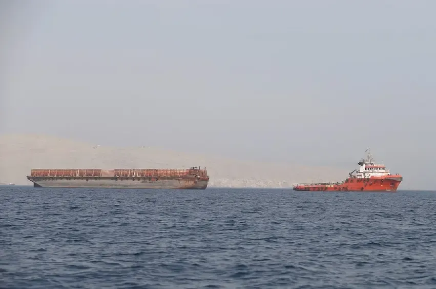 Nhóm lực lượng vũ trang liên kết với Iran cảnh báo Mỹ về việc kiểm soát hai eo biển quan trọng