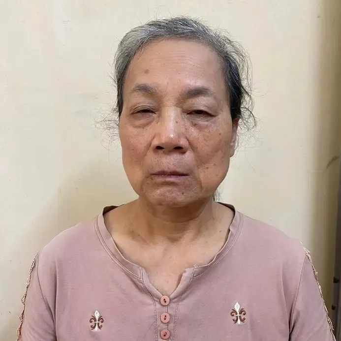 Bà Mai Thị Hạ tại cơ quan công an