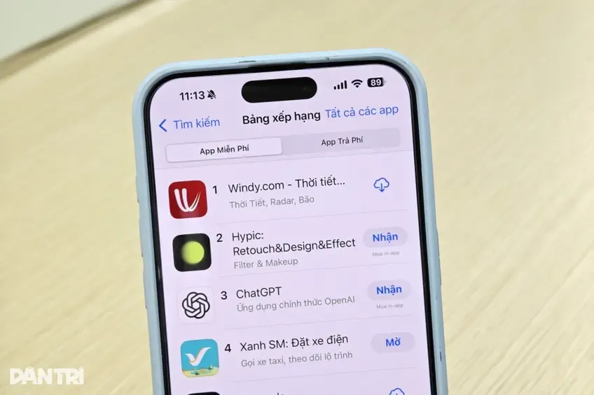 Ứng dụng theo dõi bão Wipha được tải nhiều nhất trên iPhone - 1