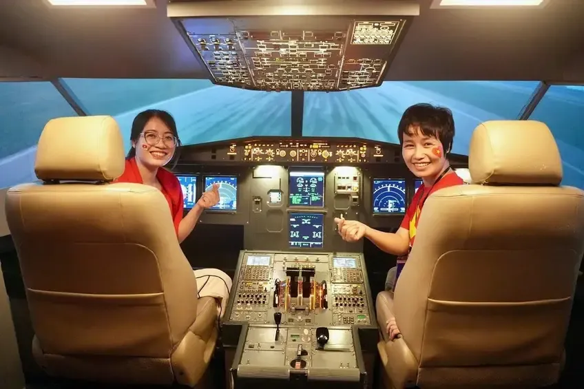 Khu vực trải nghiệm máy bay của Vietnam Airlines