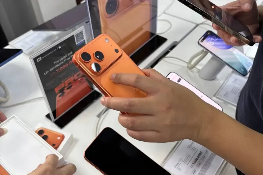 Giá iPhone 17 Pro Max tăng cao do khan hiếm