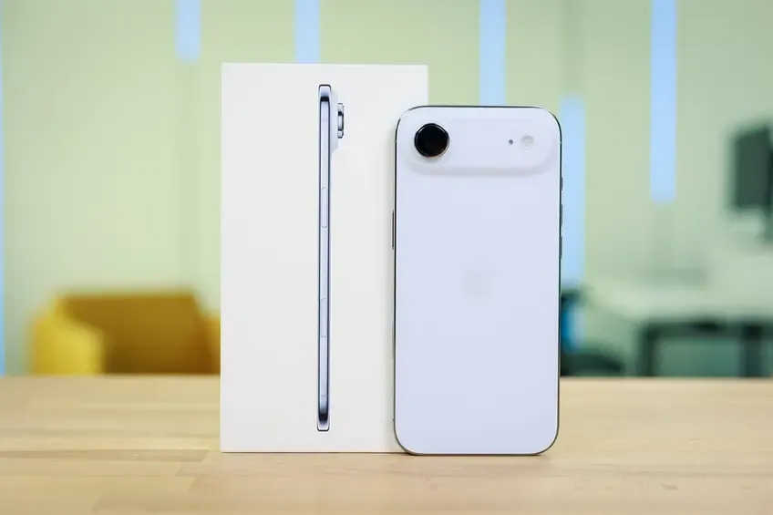 Giá iPhone Air lần đầu giảm tại Việt Nam